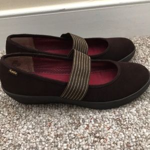 Chocolate Mary Janes/Shimmy Epresso by Keds